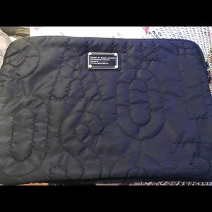 Marc Jacobs 15 x 10.5 lap top cover like new!
